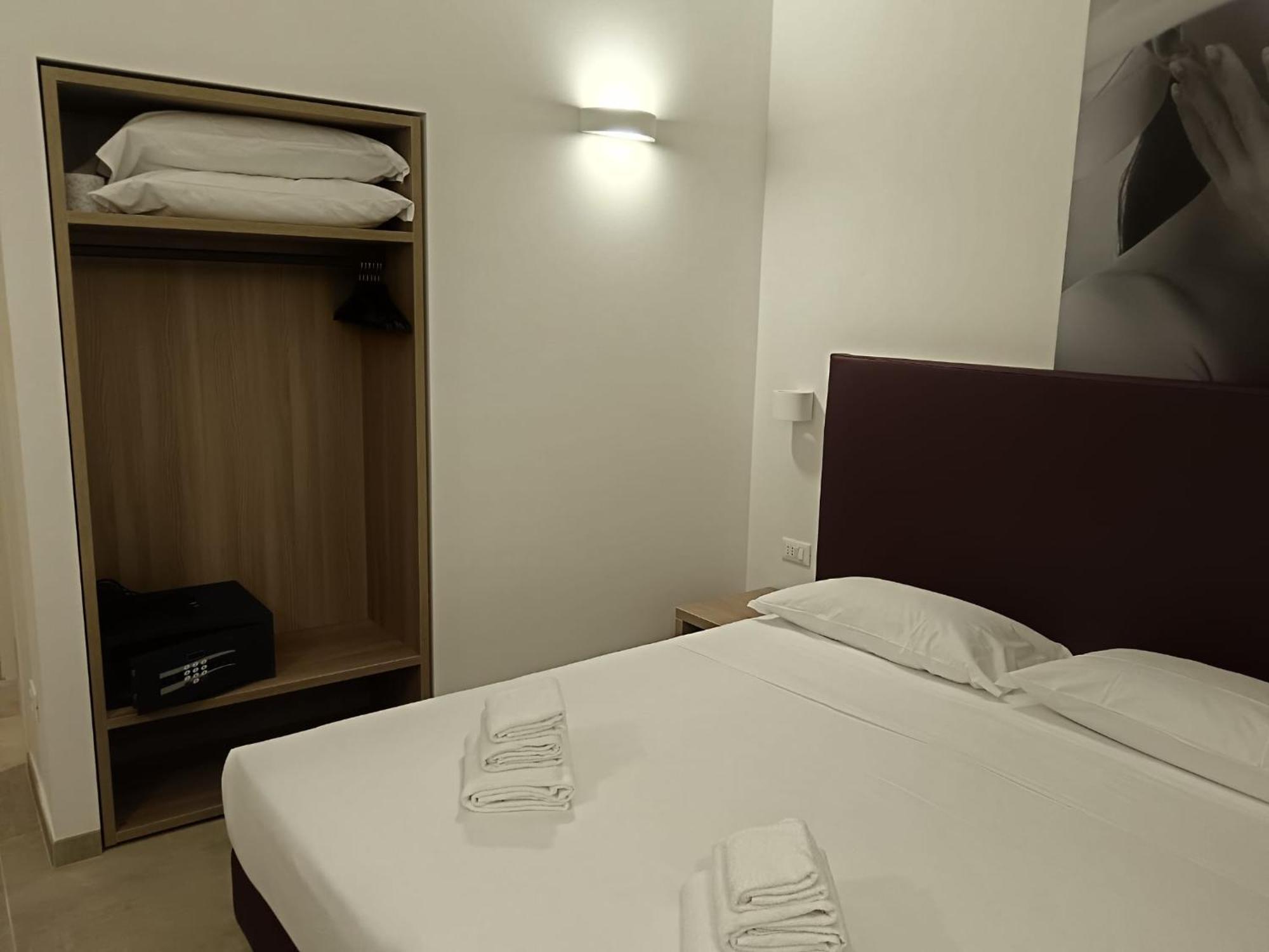 Bertiera Rooms Bologna Luaran gambar